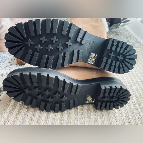 Stuart Weitzman NWOT Suede Shearling boots (Made in Spain) - Picture 8 of 13